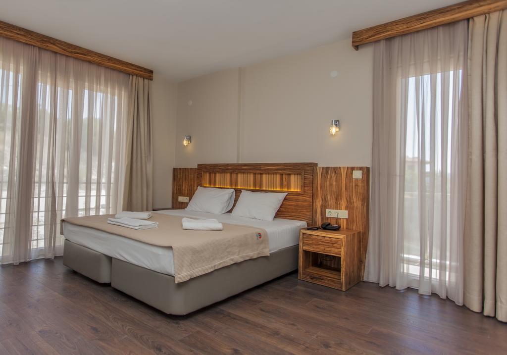 My Solmaz Hotel Çeşme Buitenkant foto
